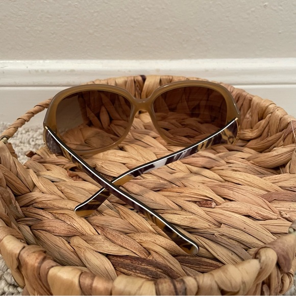 Emilio Pucci Women’s Sunglasses - Picture 2 of 5